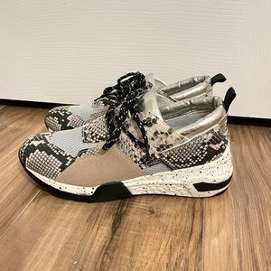 Multicolor Sneakers Size 6.5